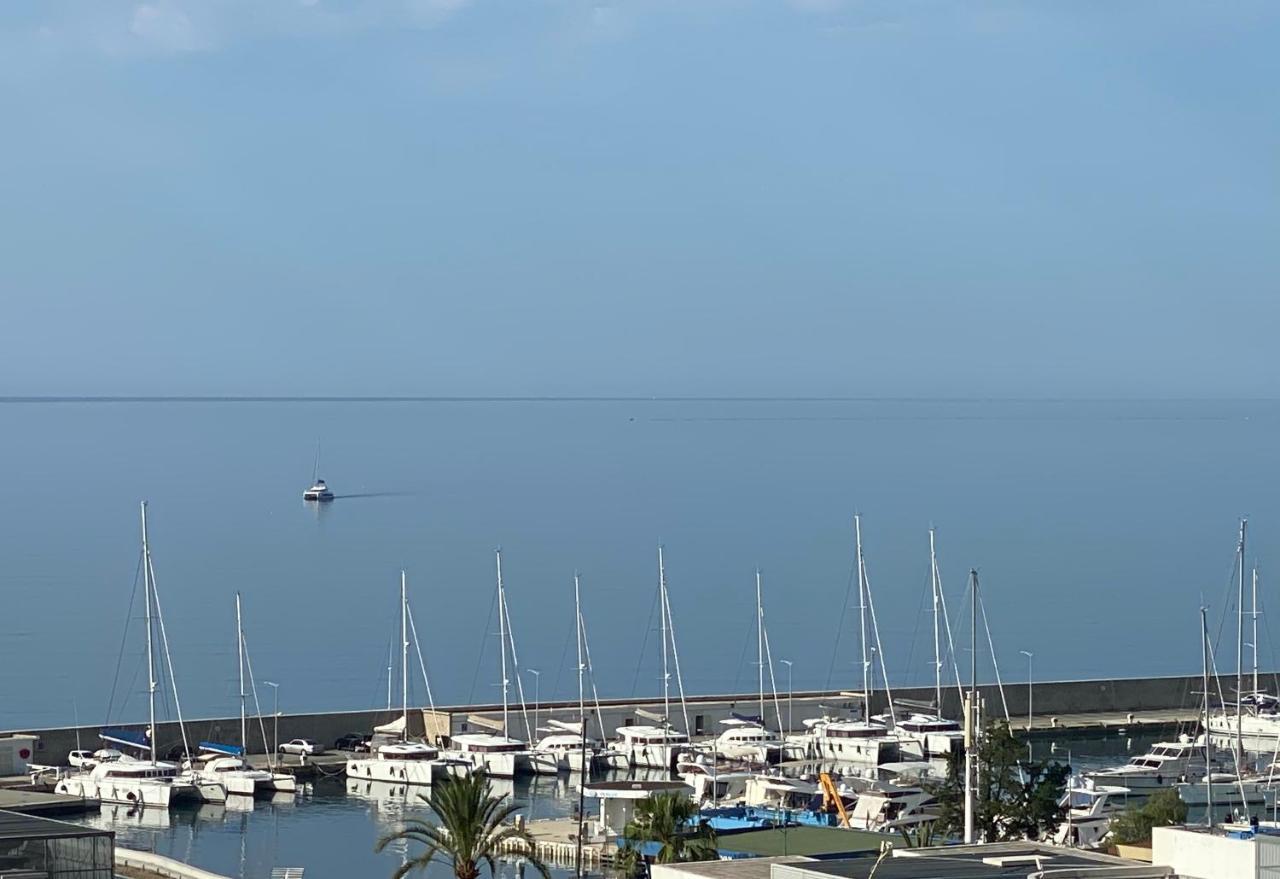 Mansfield Vue Carte Postale Terrasse Piscine Calme Port A 200M A Pied Lägenhet Menton Exteriör bild